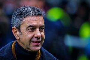 科斯塔库塔:本赛季最好的比赛之一,新阵型减轻了特奥的防守任务