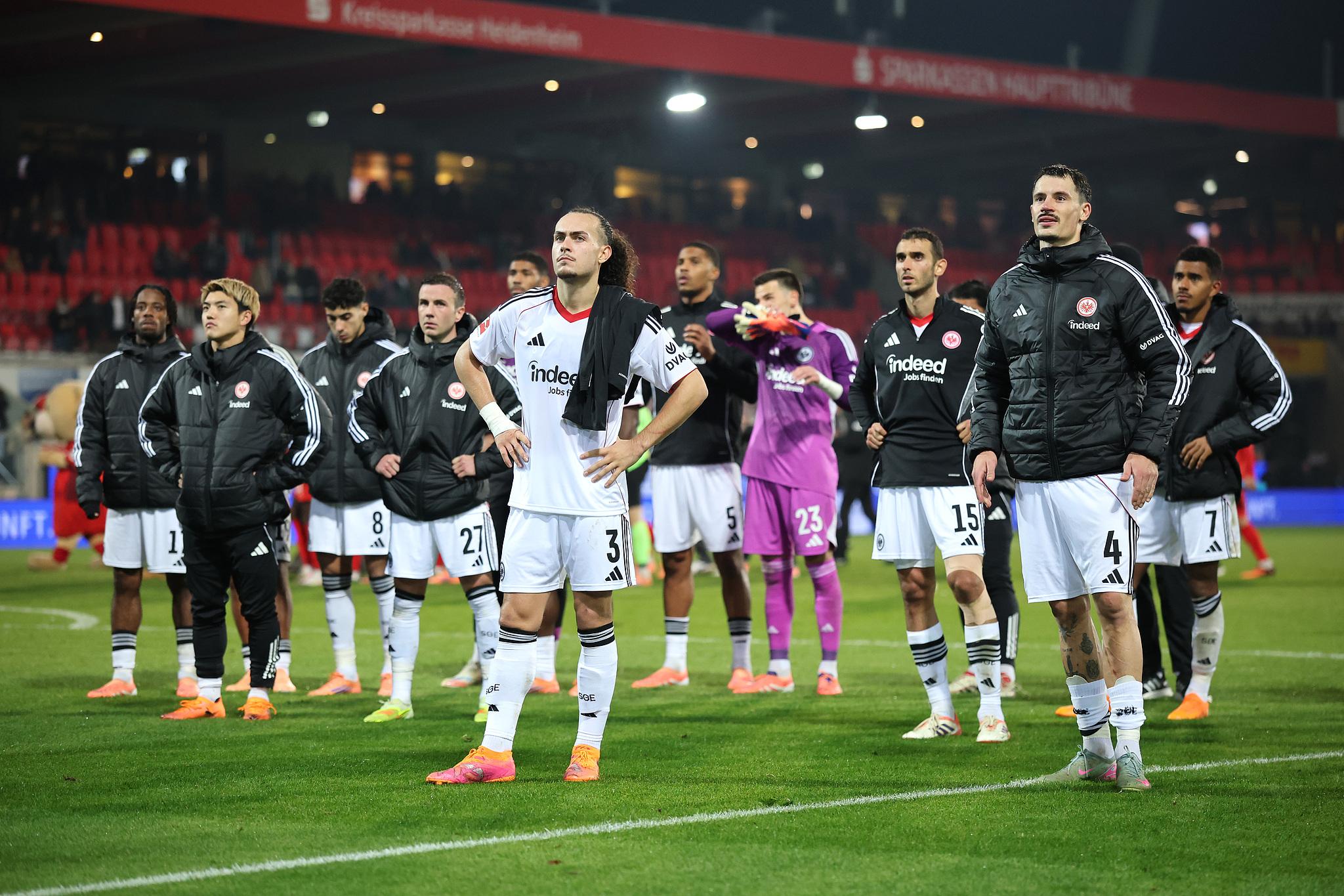 意甲直播-只是为了金菠萝吗？法兰克福“每根头发都竖了起来”